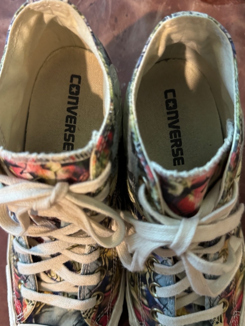Converse hidden wedge floral canvas shoes, size 8, excellent condition. - Picture 7 of 8